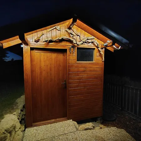 Pod Skalou - Brána Do českého Ráje A Geoparku Ralsko Loukovec